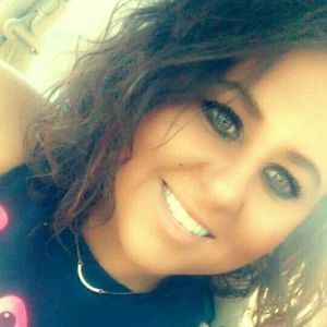 Meet your Posher, Candeeda